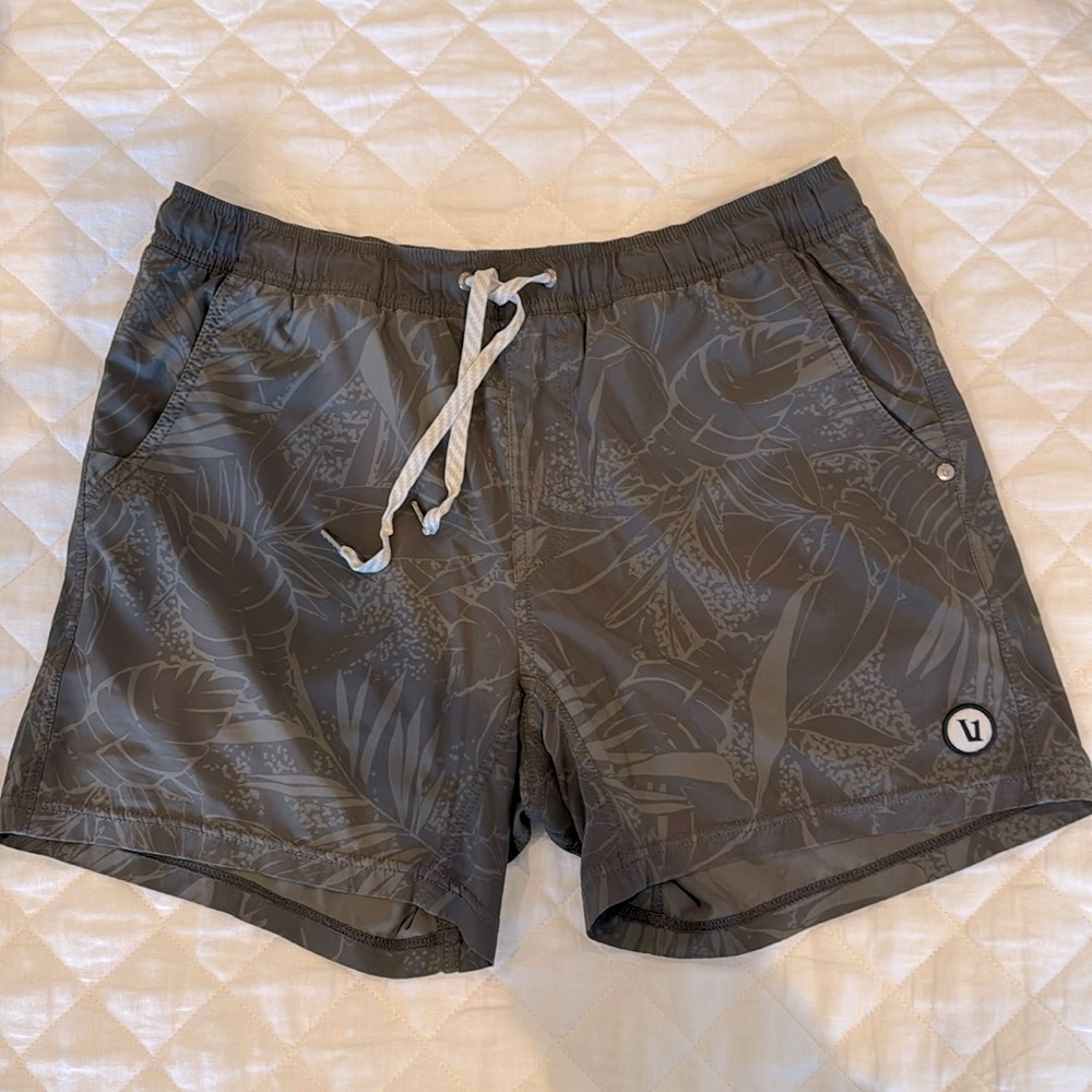 Vuori | Kore Short | Men's | Size Large | Lined | Athletic Shorts